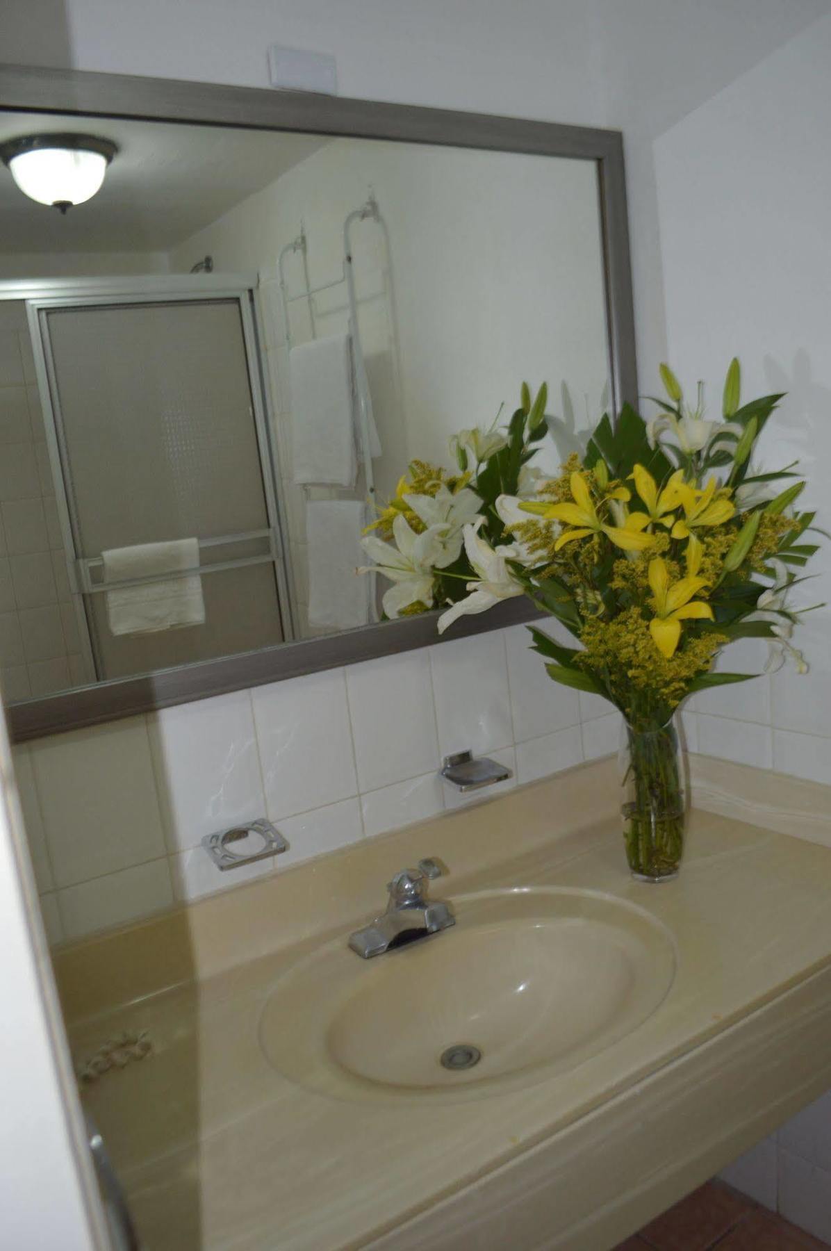 Hotel Casa Real Managua Bagian luar foto