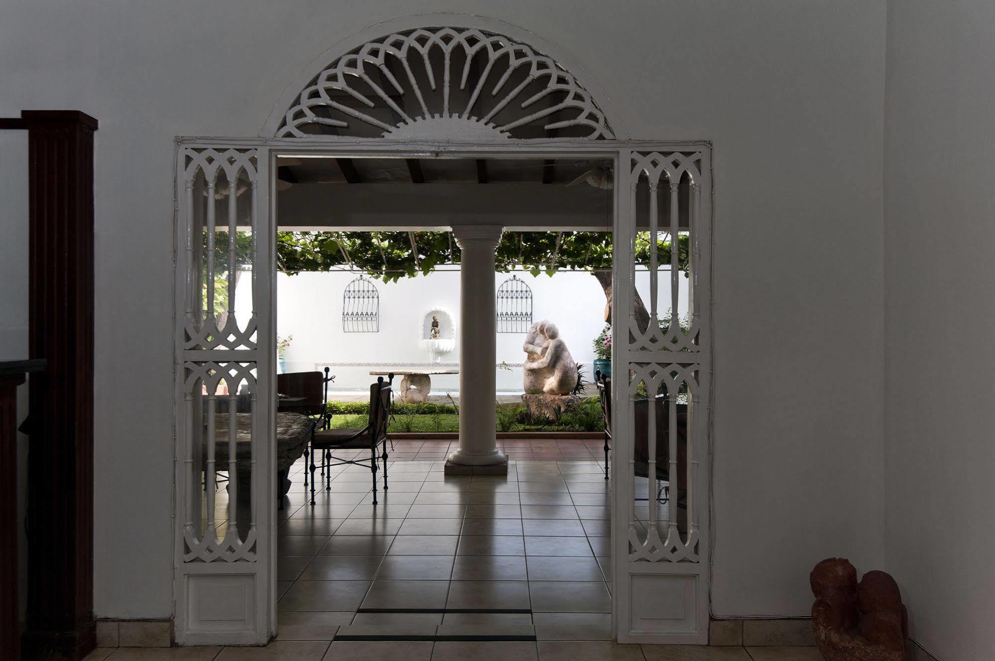 Hotel Casa Real Managua Bagian luar foto
